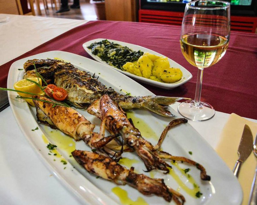 Grilled fish and squid is a Dalmatian specialty