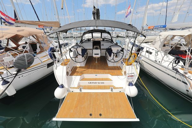 Zadar sailing charter