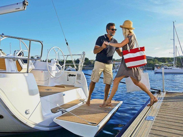 crewed yacht charter Croatia