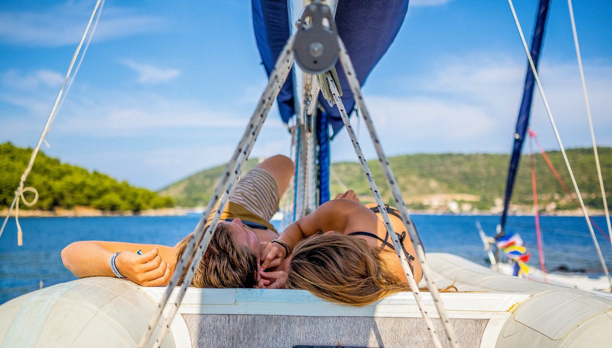 Sailing vacations for couples