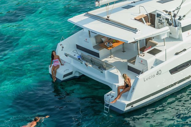 Best Catamaran charter routes Croatia