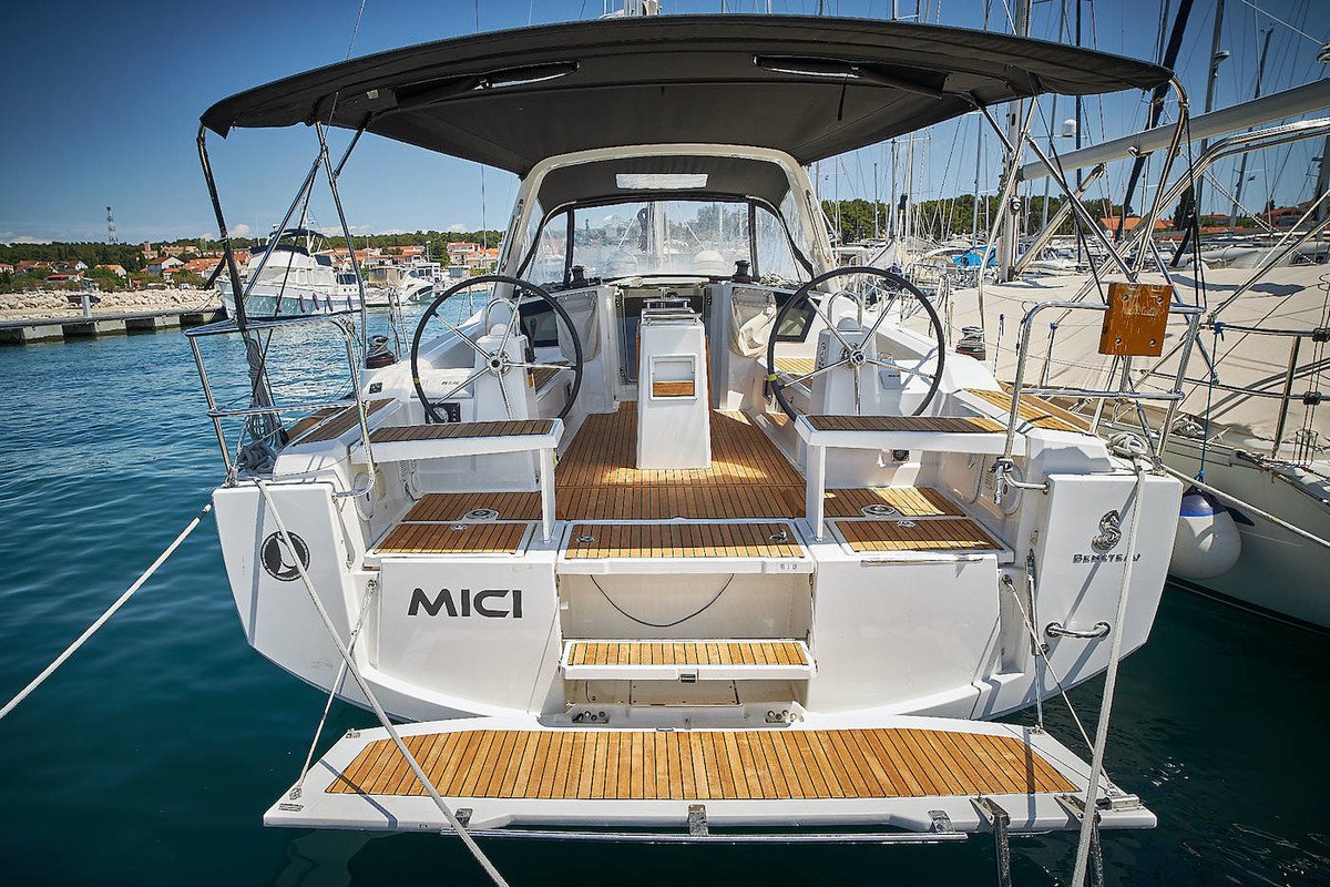 Rent a yacht in Zadar