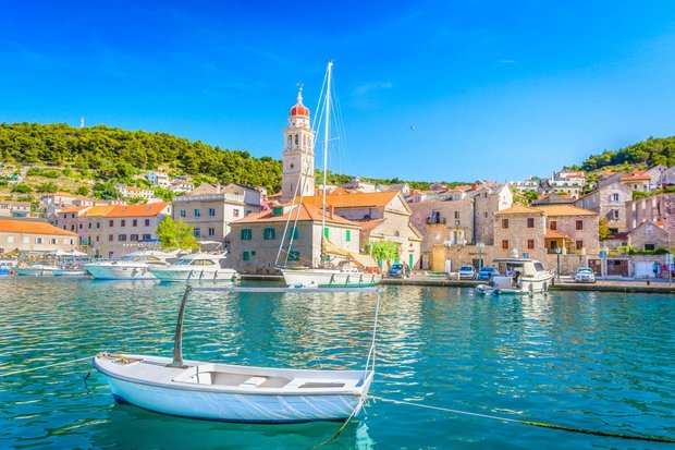 Sailboat rental Split Croatia
