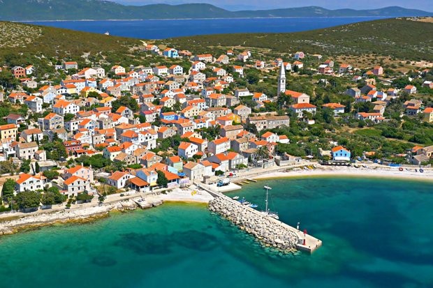 rent sailboat croatia